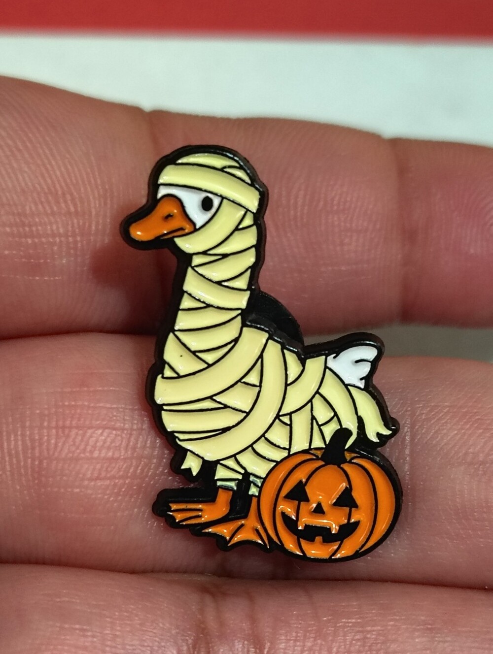 Mummy Goose Pin with Pumpkin – Halloween Pet Bird Accessory